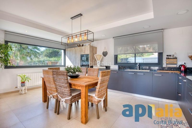 Foto ba7838f9-4bba-45f0-8fb2-f526410646ac. Casa  de una planta con piscina en Urbanitzacions Platja d´Aro