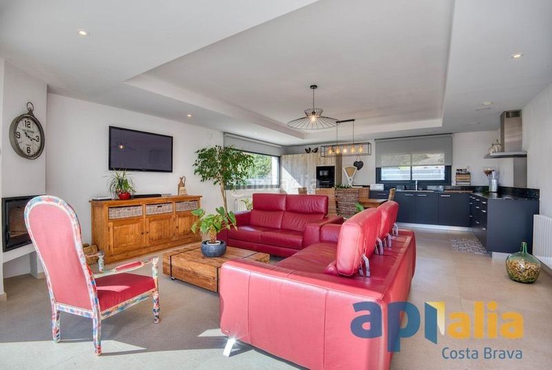 Foto e5509ac1-1e17-453c-8977-62c36142ae2d. Casa  de una planta con piscina en Urbanitzacions Platja d´Aro