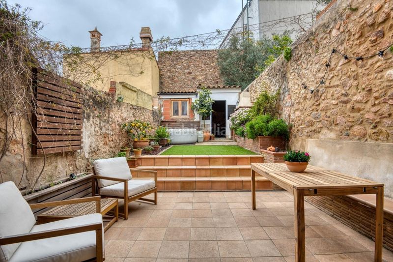 Foto bc756038-f3be-4844-b688-5702bbc6682f. Casa adossada a Eixample Sant Feliu de Guíxols