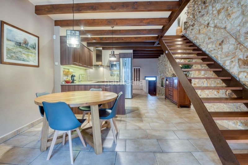 Foto c53f379a-41f6-456a-8586-af8ba6991050. Casa adossada a Eixample Sant Feliu de Guíxols