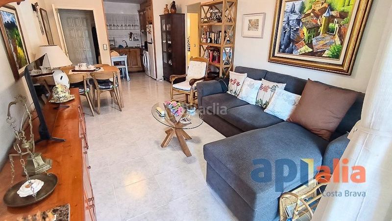 Foto 73fedba3-0b4a-40cf-aff1-e9951775031d. Apartament amb aparcament piscina a Poble Calonge