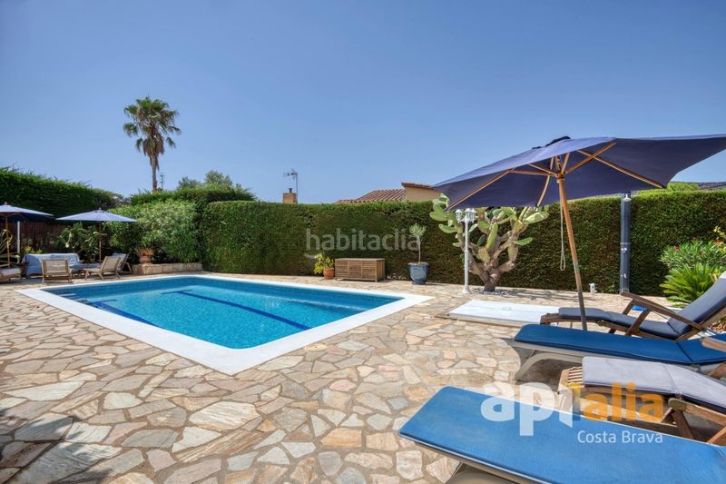 Foto ea7e4854-4815-4f60-82c1-3e61e0549162. Xalet amb calefacció aparcament piscina a Cabanyes-Mas Ambrós-Mas Pallí Calonge