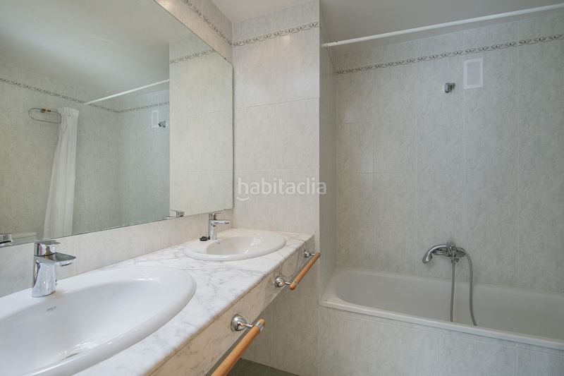 Foto 19f711c9-6edb-4af8-9092-eebf20928662. Casa adossada amb calefacció aparcament piscina a Sant Feliu de Guíxols