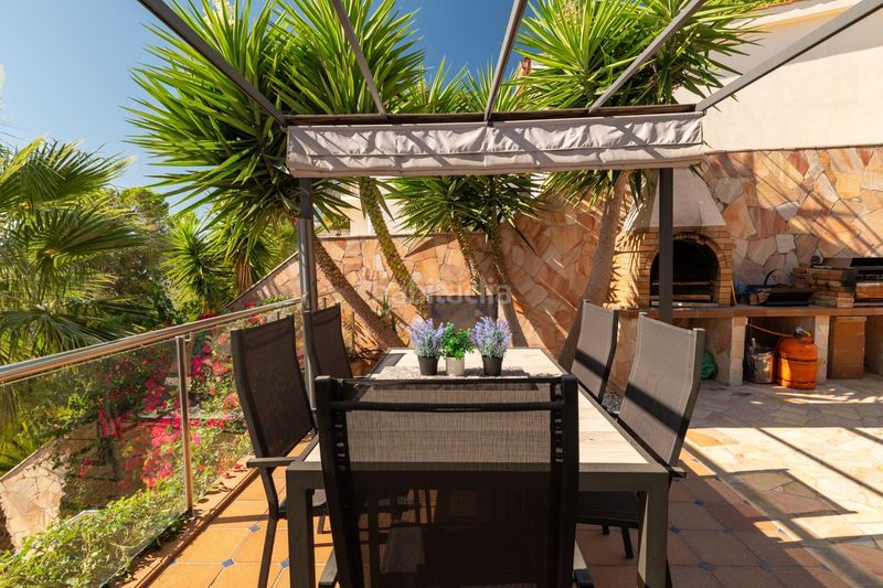 Foto 0c790a02-30b0-4b17-aea6-ab19c818d831. Chalet with heating parking pool in Serra Brava Lloret de Mar