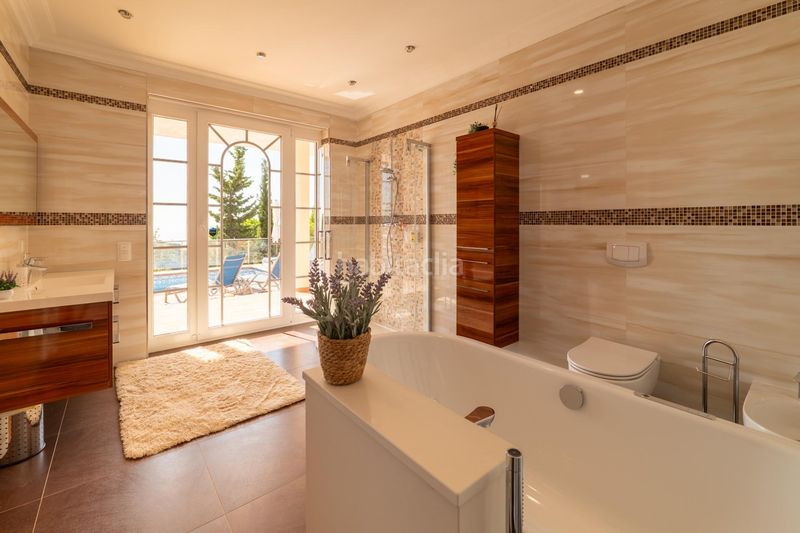 Foto 9d785e78-24a6-42c9-9f94-0eab4ee7f89f. Chalet with heating parking pool in Serra Brava Lloret de Mar