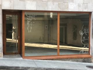 Lloguer Local Comercial  Rúa do brasil. Vende o alquila bajo con opcion entresuelo