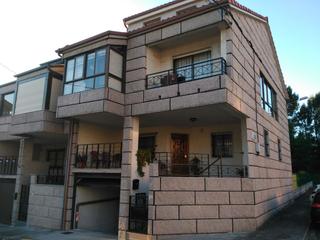 Casa adossada a N/a. Excelente chalet adosado de 300 m2**soleado**amplio**con garaje