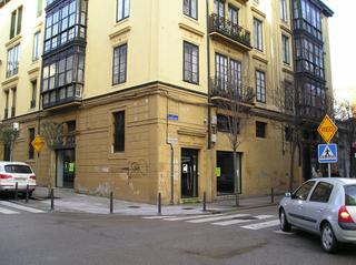 Local commercial  Calle gándara. Local con posibilidades en esquina