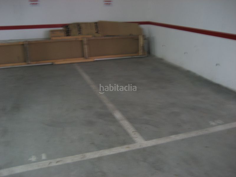 Foto 45d16a89-7c26-4da9-b269-a890e01e38cb. Aparcament cotxe a calle quintana 104 a Suances