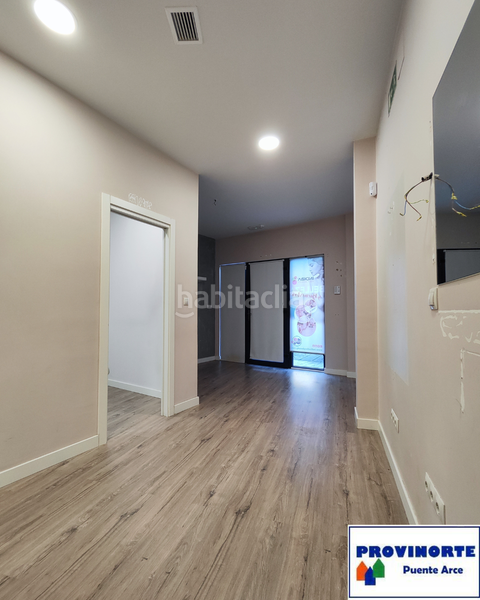 Foto 3adfe1f4-3177-4f9c-92e9-cf735665a4d1. Location local commercial avec chauffage dans Oruña Piélagos