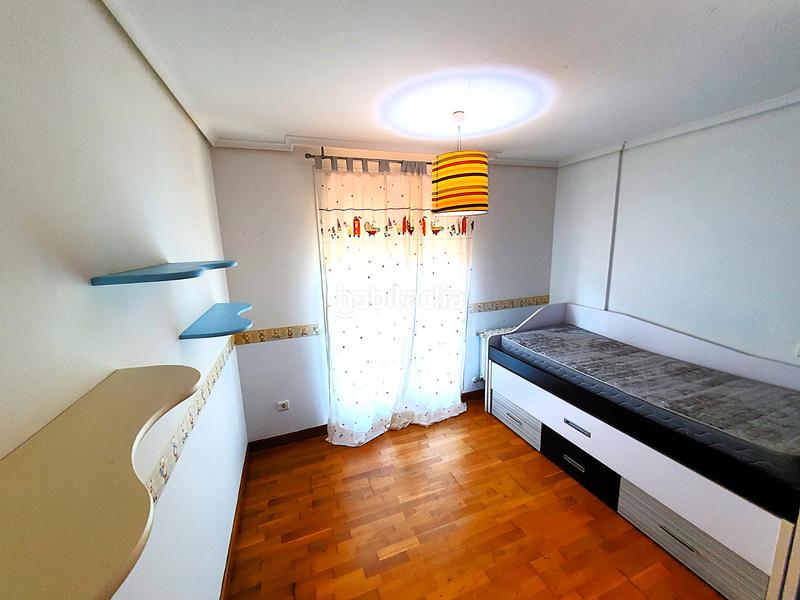 Foto ee3fc58c-3a90-4440-9d59-263f6abb0087. Casa aparellada amb calefacció aparcament piscina a Piélagos