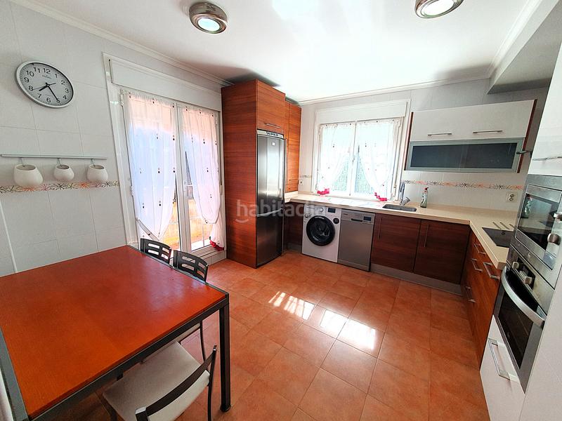 Foto f772aca5-8323-4baf-8bf4-f1c4be98d809. Casa aparellada amb calefacció aparcament piscina a Piélagos