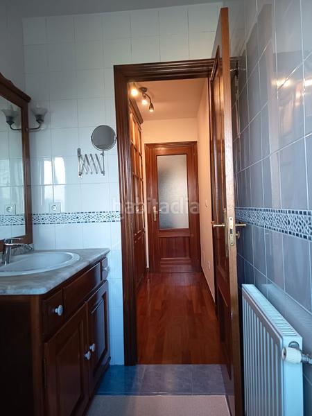 Foto 6e04c82f-382d-455b-ac8c-1d343410e6b8. Location rez-de-chaussée avec chauffage parking dans Piélagos