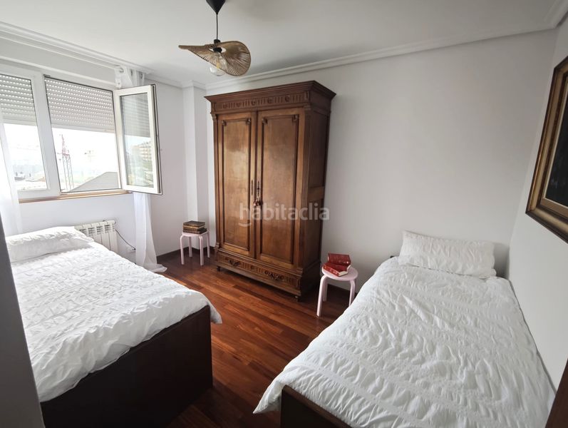 Foto 644be5a3-11aa-42a6-afa8-0faa3c66f5c1. Rent flat with heating parking in Valdenoja Santander
