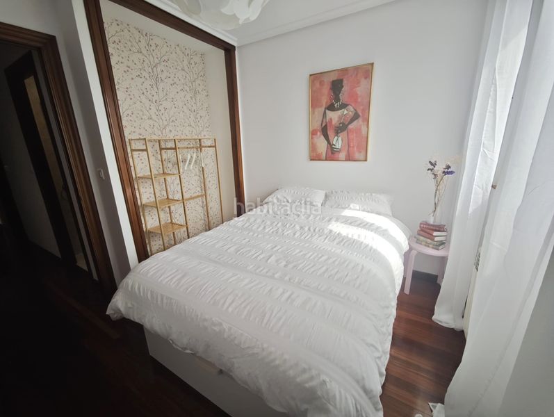Foto 9f084d40-7ed5-481a-a659-dc0a97298700. Rent flat with heating parking in Valdenoja Santander