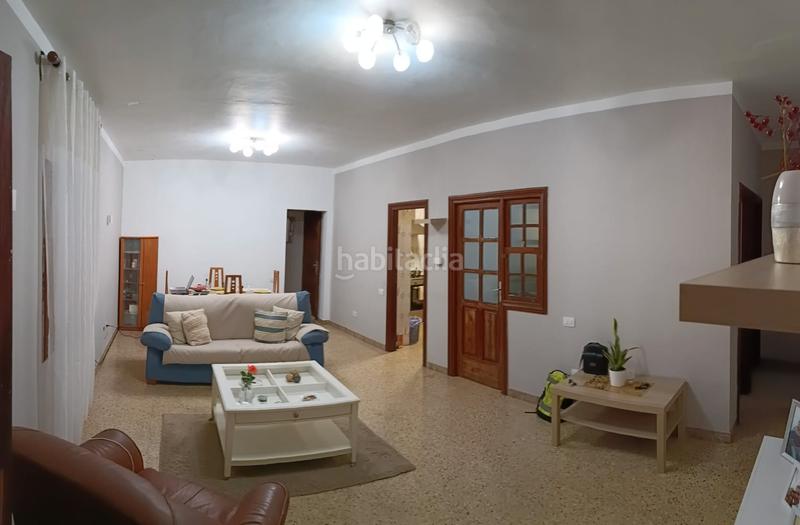 Foto 9d9a914a-6461-44e5-9f50-6cd75b774a68. House with parking in Llano del Moro Santa Cruz de Tenerife