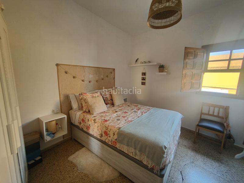 Foto bb2cedf8-c343-4237-bfd2-b56917ec6f61. House with parking in Llano del Moro Santa Cruz de Tenerife