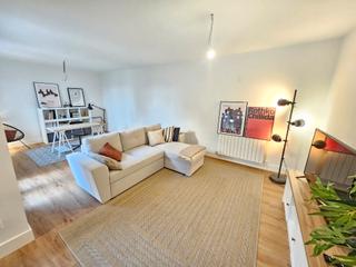 Appartement à Calle juan mari altuna kalea 10. Vivienda a estrenar completamente amueblada