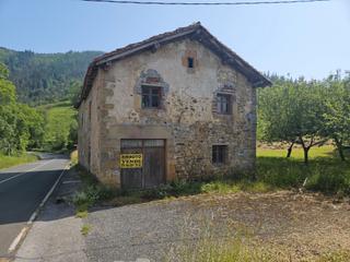 Masia a Lugar barrio ajuria 28. Caserio a reformar completamente