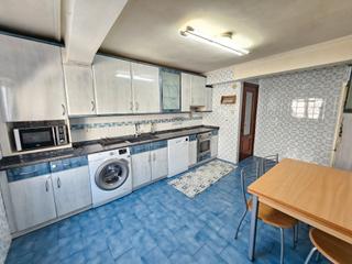 Appartement à Bixente kapanaga kalea 12. Piso céntrico con balcón y muy luminoso