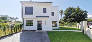 Xalet  Rúa balcagia. Vivienda residencial unifamiliar independiente