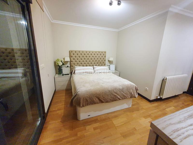 Foto 78f709d4-5e9c-4482-aa5b-2bd2c222a4de. Chalet avec chauffage parking dans Sardoma - Castrelos Vigo