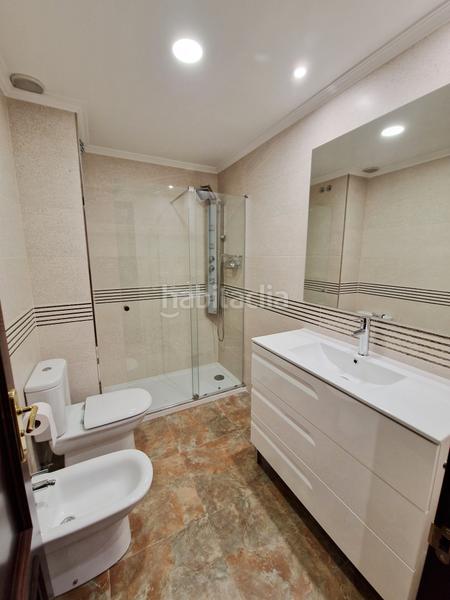 Foto c347bd3e-59d6-4a15-9cc9-1156595c38f8. Chalet avec chauffage parking dans Sardoma - Castrelos Vigo