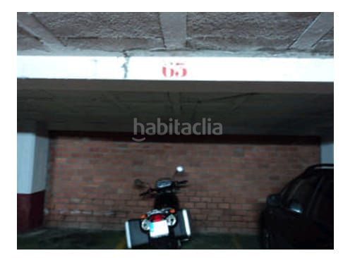 Foto cead027f-87c4-4ded-95fd-99250a826301. Aparcament cotxe a Plaza de la industria Vigo