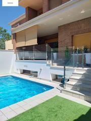 Maison jumelée à Alto de los Molinos. Chalet en alto de los molinos