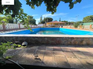 Chalet en Pedanías - Extrarradio. Exclusivo chalet seminuevo en albacete con amplias instalaciones