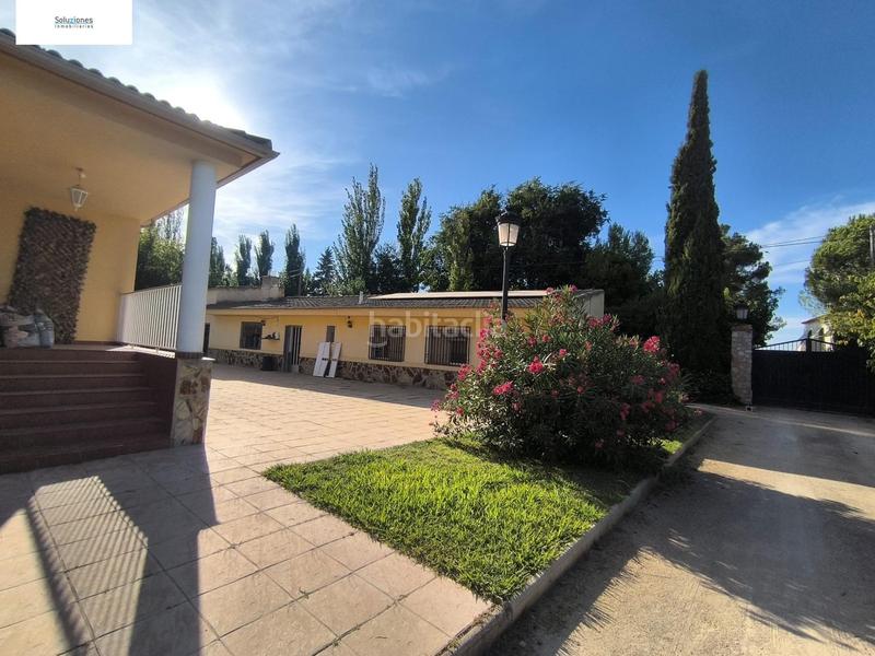 Foto a5922361-a52a-4456-b541-fb70e269adce. Chalet exclusivo chalet seminuevo con amplias instalaciones de lujo en Albacete