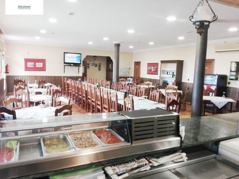 Foto 04246610-3e34-4cdf-8bb0-86d3c5a9f891. Alquiler local comercial  en funcionamiento barrestaurante con gran clientela en polígono campollano en Albacete