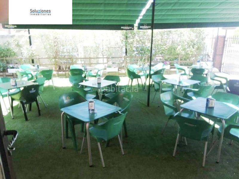 Foto e6a8823a-2381-4857-bc12-38921eafb80a. Alquiler local comercial  en funcionamiento barrestaurante con gran clientela en polígono campollano en Albacete