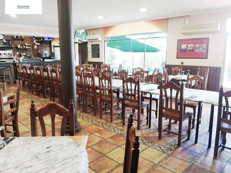 Foto e7ffc834-8fc7-4580-a6f7-e05b310f09cc. Alquiler local comercial  en funcionamiento barrestaurante con gran clientela en polígono campollano en Albacete