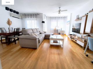 Flat in San Pablo. Amplio piso a un paso de la feria