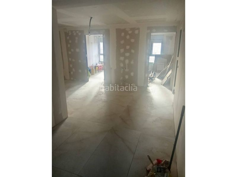 Foto 32cc9c0f-1396-47e9-b345-8c60c50fc502. Pis amb calefacció a Robla (La)