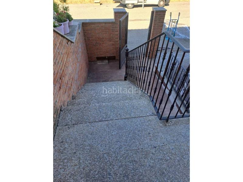 Foto 7e0c9934-1b91-4f25-a82c-44fed3d8e69d. Casa adossada amb calefacció aparcament a Garrafe de Torío