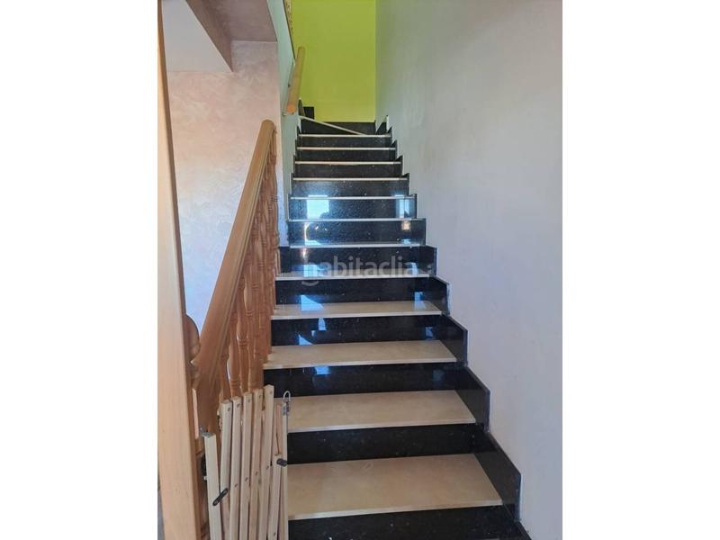 Foto a29864ba-5df1-4fa7-a669-3827f72ce5b7. Casa adossada amb calefacció aparcament a Garrafe de Torío