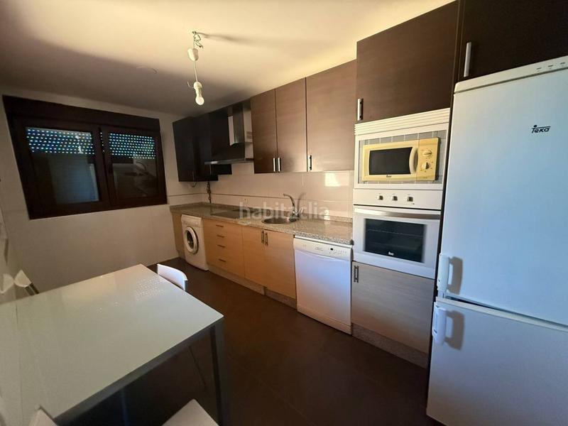 Foto a671bab4-19c4-4a54-8bbf-d74fa78f7ea6. Casa adossada amb calefacció aparcament a Garrafe de Torío