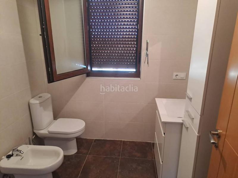 Foto b090e487-6f36-4a91-b53a-28f0453333fe. Casa adossada amb calefacció aparcament a Garrafe de Torío