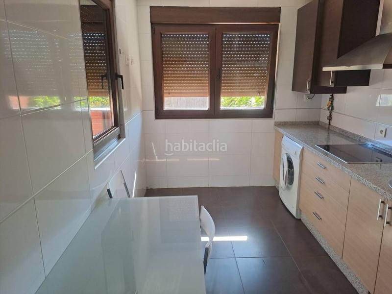 Foto c34986a9-e96b-4717-b20d-e464c9e39740. Casa adossada amb calefacció aparcament a Garrafe de Torío