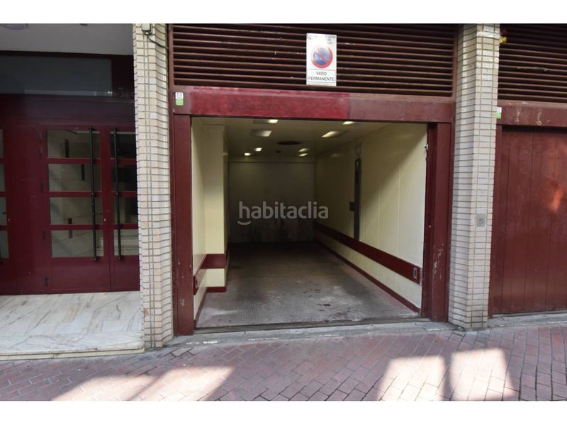 Foto ad3f5860-df5a-4553-8bec-8bacd912182b. Aparcament cotxe a Centro Ciudad León