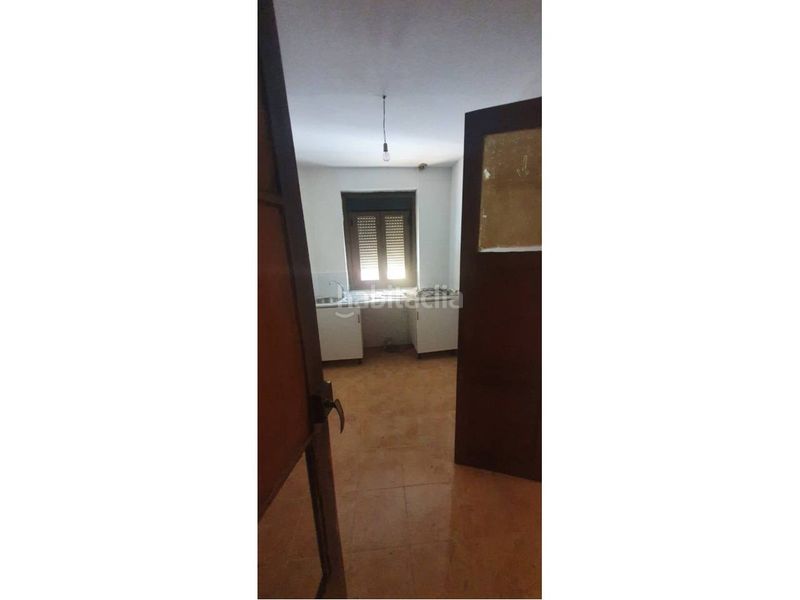 Foto a944cbc3-c14e-4ec2-8f13-b6c6ed2f2532. Affitto edificio in Casco Antiguo León