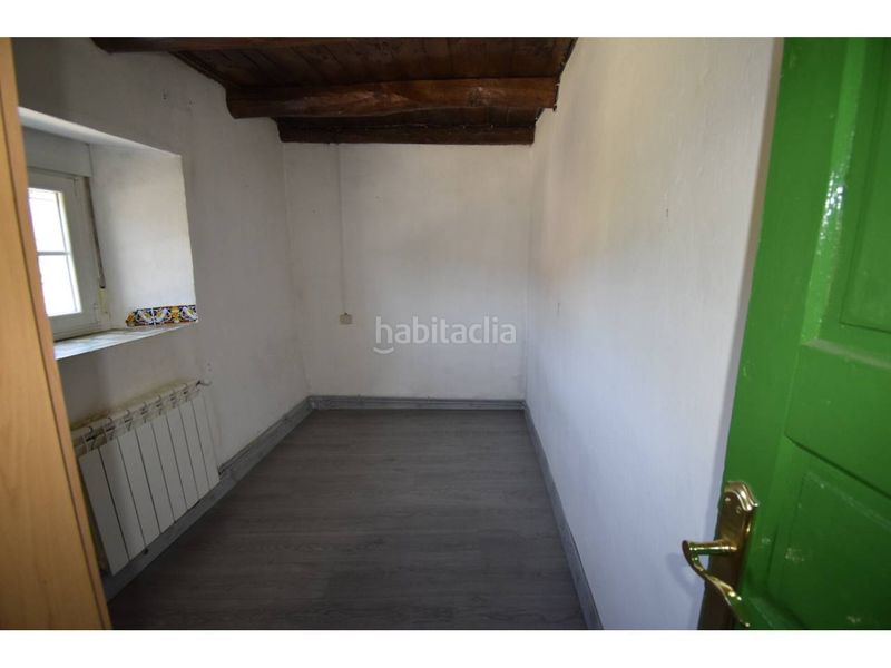 Foto 5301ff60-9ae6-45c2-aa53-207a7fa137d3. Casa amb calefacció aparcament a Boñar