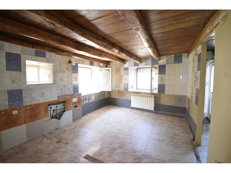 Foto 8a8d8fd1-3c70-491c-bf67-0d985fe2ff5e. Casa amb calefacció aparcament a Boñar