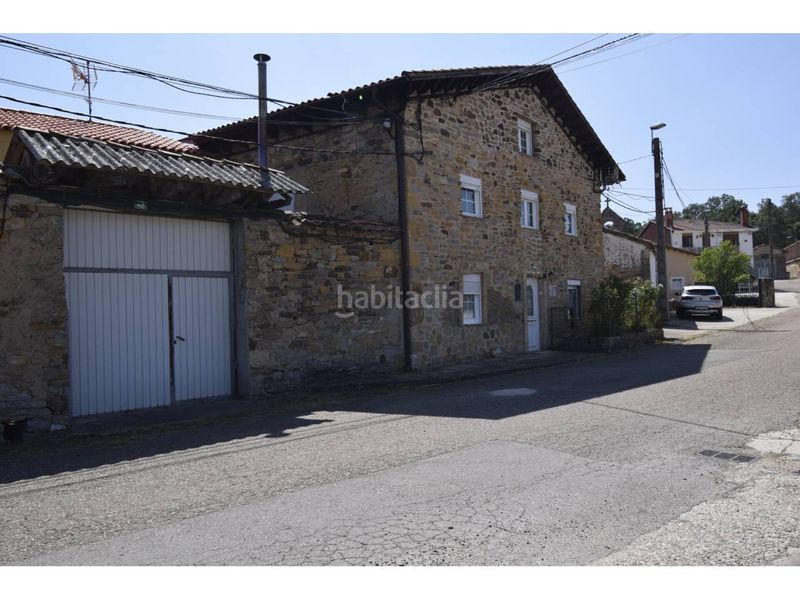 Foto 9a2963ca-0bc1-437a-867f-f2783c35195d. Casa amb calefacció aparcament a Boñar