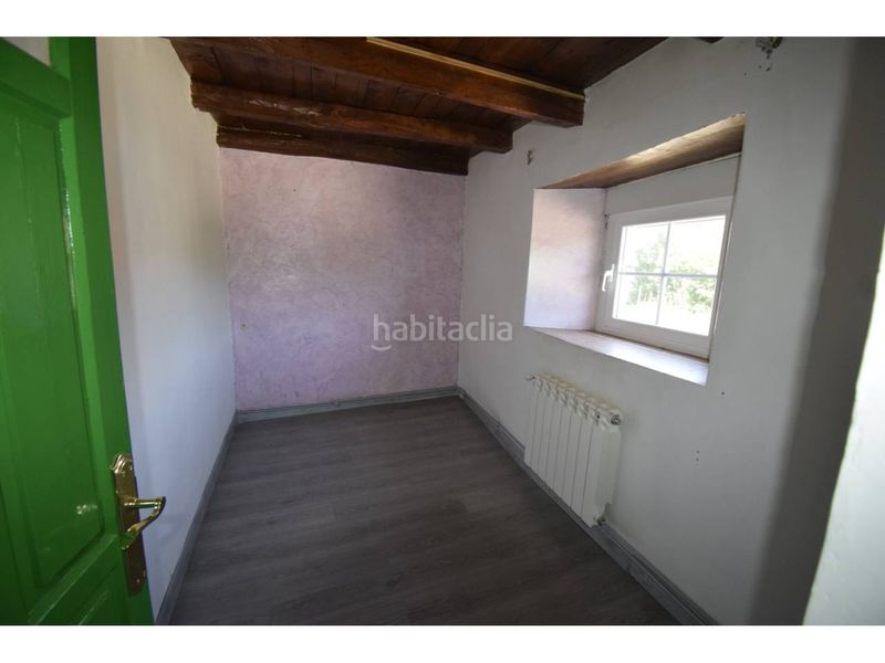 Foto a14e6344-4ba5-4471-ba0c-f0dfc87ea531. Casa amb calefacció aparcament a Boñar