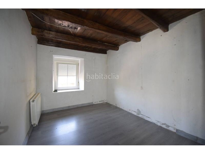 Foto e037efc2-be99-41e6-a6c3-1b3a66fe64c2. Casa amb calefacció aparcament a Boñar