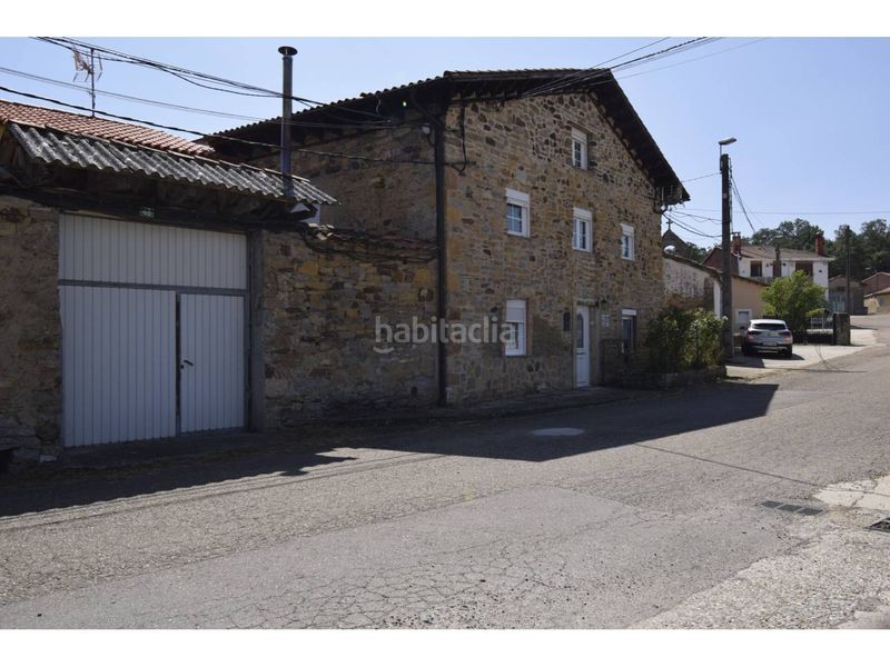 Foto f86be480-6610-447a-8e0b-ff26ed27c55d. Casa amb calefacció aparcament a Boñar