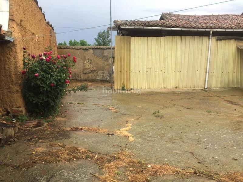 Foto 33eaf1f1-9682-4a33-8073-0b19e934db5e. Casa amb aparcament a Valdefresno